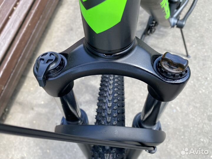 Велосипед Stels Navigator 920 d, зеленый антрацит