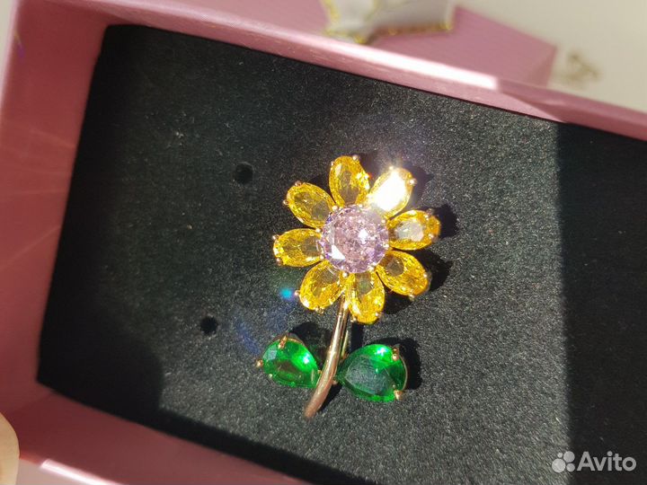 Брошь Ромашка