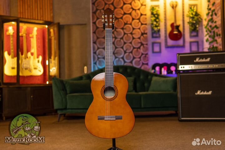 Классическая гитара Yamaha C40