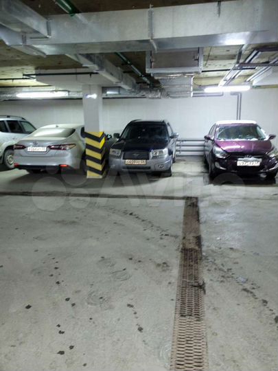 Машиноместо, 15 м²