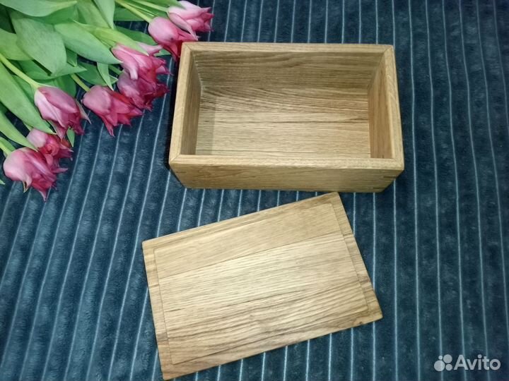 Деревянная шкатулка