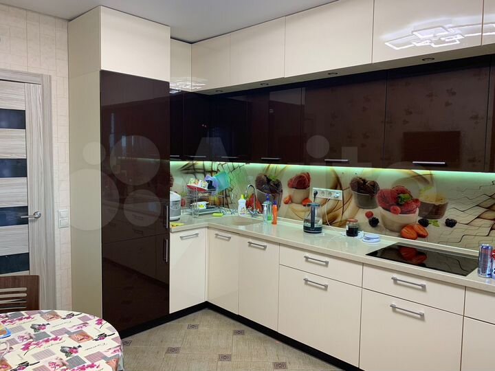 2-к. квартира, 69 м², 14/17 эт.