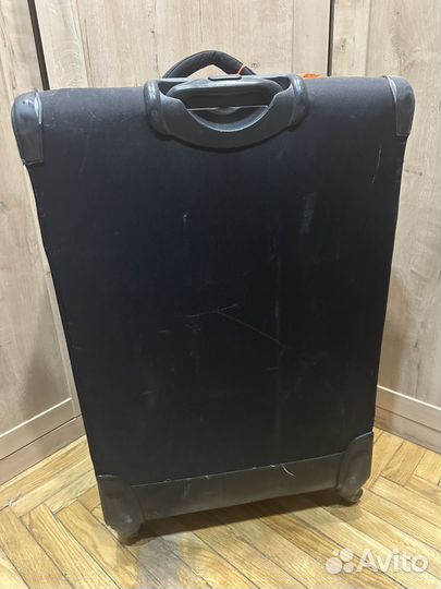 Чемодан на колесах большой xl