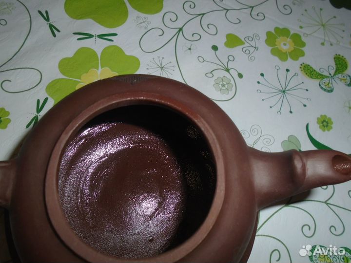 Тарелки и чайник