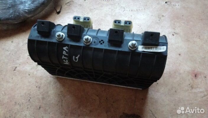 Подушка безопасности пассажирская (в торпедо) для