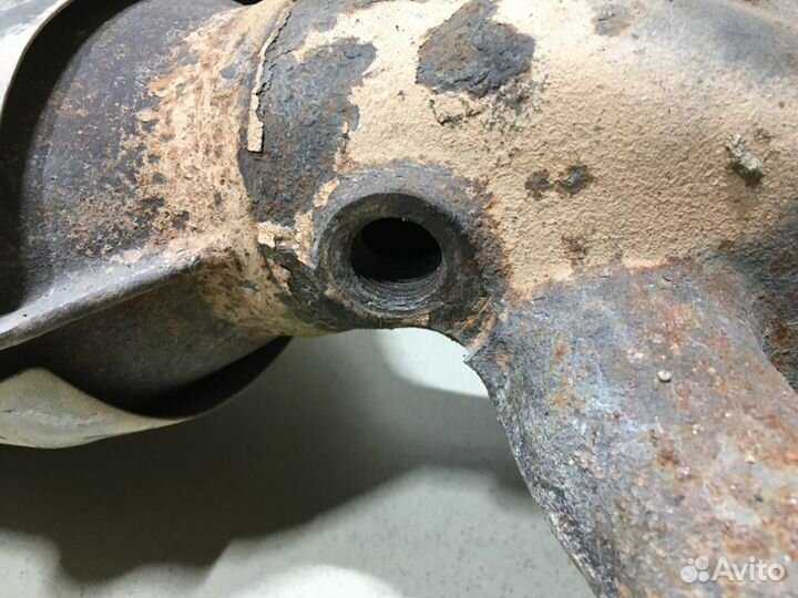 Коллектор выпускной RIO 2000-2004