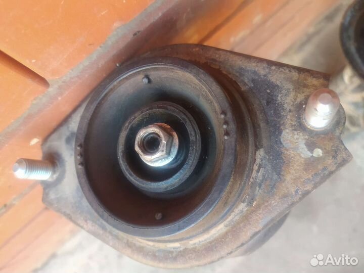 Стойка аммортизатор subaru Impreza g12