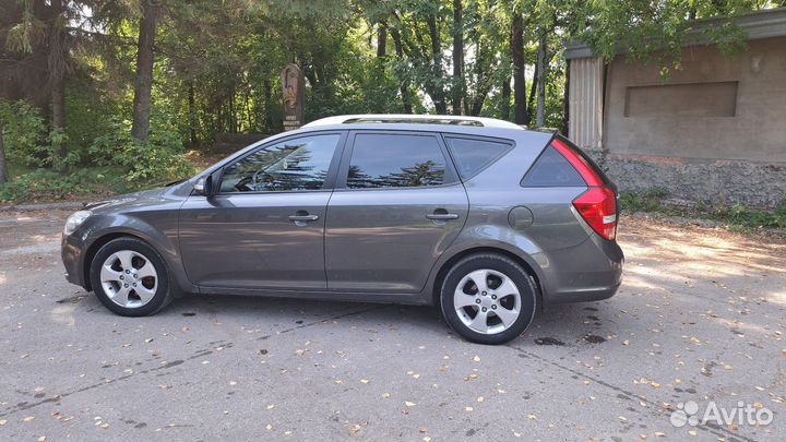 Kia Ceed 1.6 AT, 2011, 240 500 км