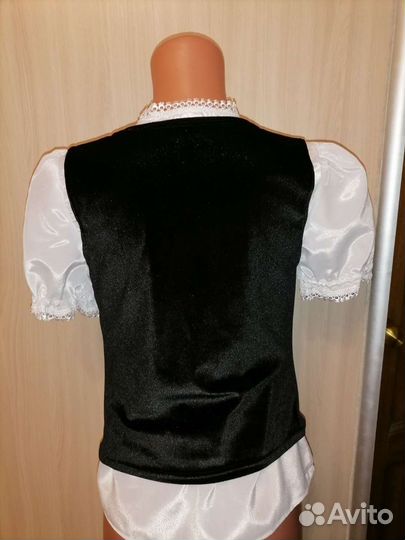 Блузка с жилеткой