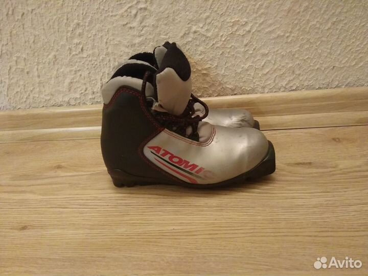 Лыжные ботинки atomic детские, по стельке 21,5 см