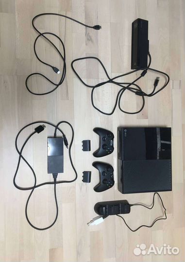 Xbox One, kinect 2.0, два джойстика