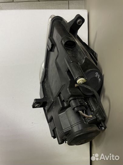 Фара правая Фольксваген Пассат Б6