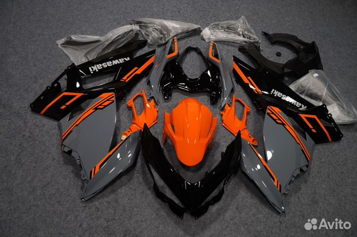 Комплект пластика на Kawasaki ninja 400 2018-2022