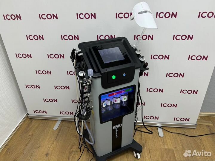Косметологический аппарат skin 11 в 1 в наличии