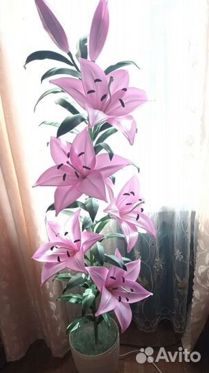 Лилия из изолона