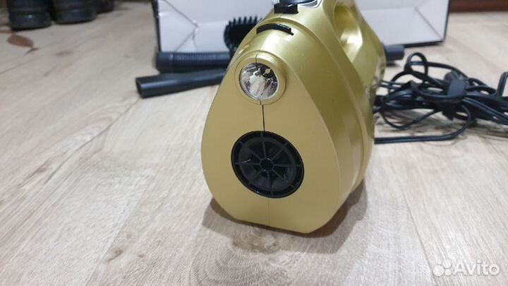 Автомобильный пылесос с фонариком