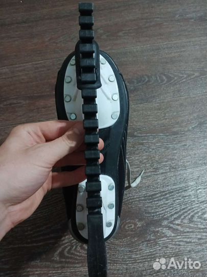 Коньки хоккейные