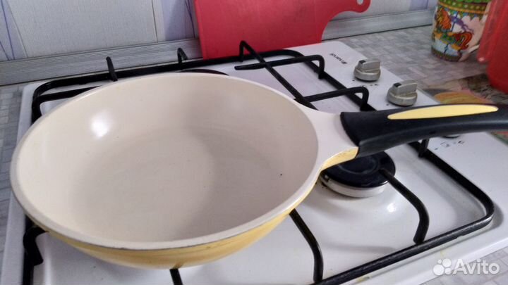 Сковорода антипригарная