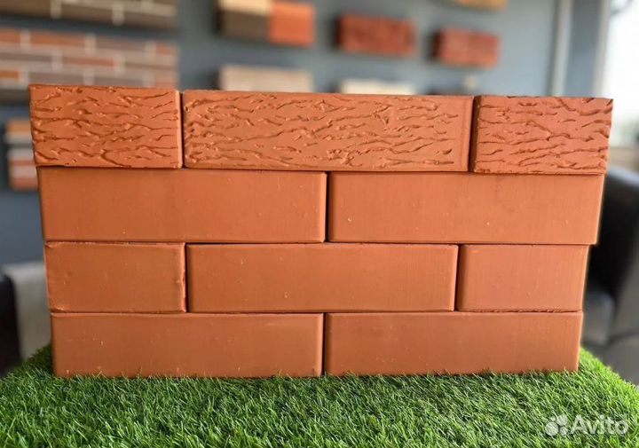 Кирпич облицовочный красный, М150