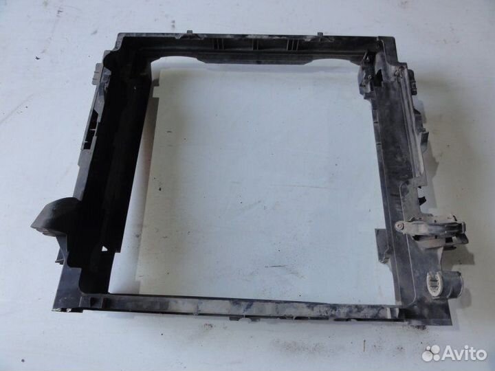 Рамка радиаторов Bmw X6 E71 N63B44A 2010