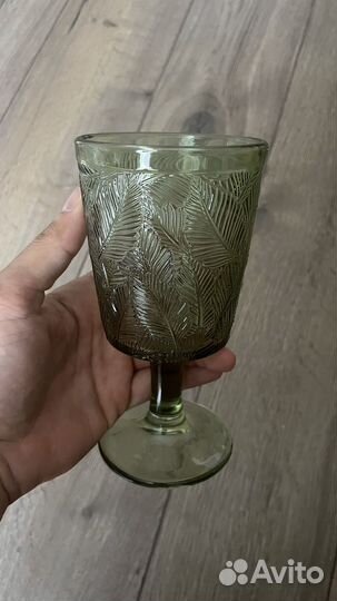 Эксклюзивные фужеры для вина от Gucci