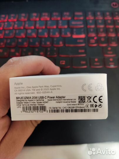 Apple адаптер USB-C 2A / 20W