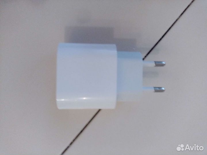 Зарядное устройство на iPhone 20 w