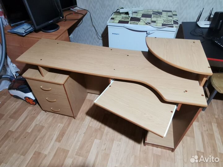 Компьютерный стол