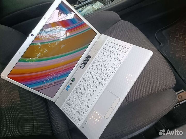 Ноутбук sony vaio i3 pcg71812v