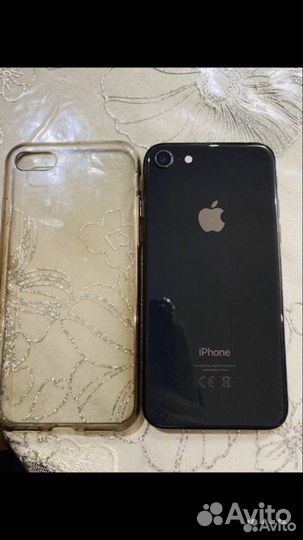 Телефон iPhone 8 64 gb