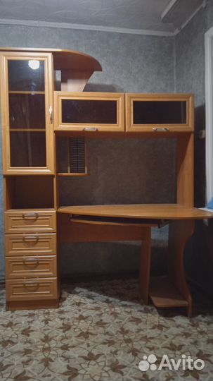 Компьютерный стол