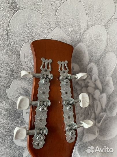 Гитара 6 струнная