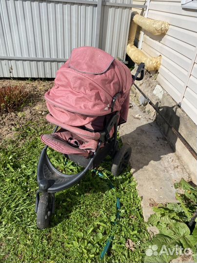Прогулочная коляска