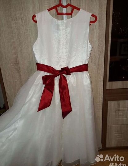 Платье для девочки 140 146