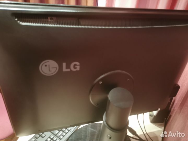 Монитор 30 дюймов Lg W3000H