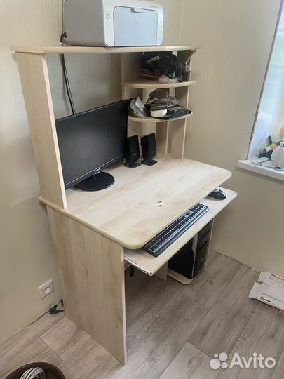 Компьютерный стол