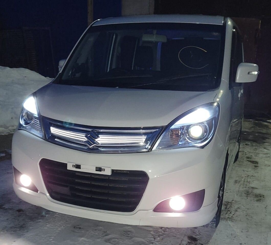 Suzuki Solio: фото владельца