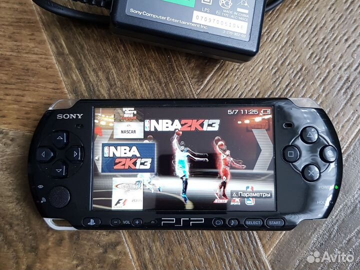 Sony PSP 3008, очень много игр