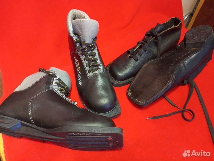 Лыжные ботинки р. 43 и р. 2.5.5