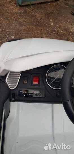 Детский автомобиль на аккумуляторе