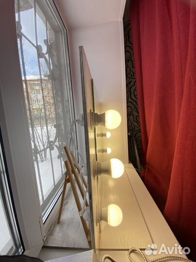 Зеркало с лампочками