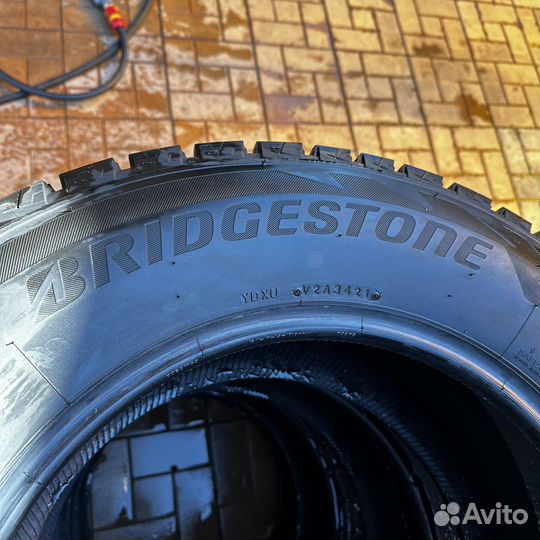 Bridgestone Blizzak DM-V2 285/60 R18 116Q