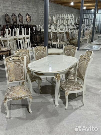 Стол и стулья в гостиную.Оплата при получении