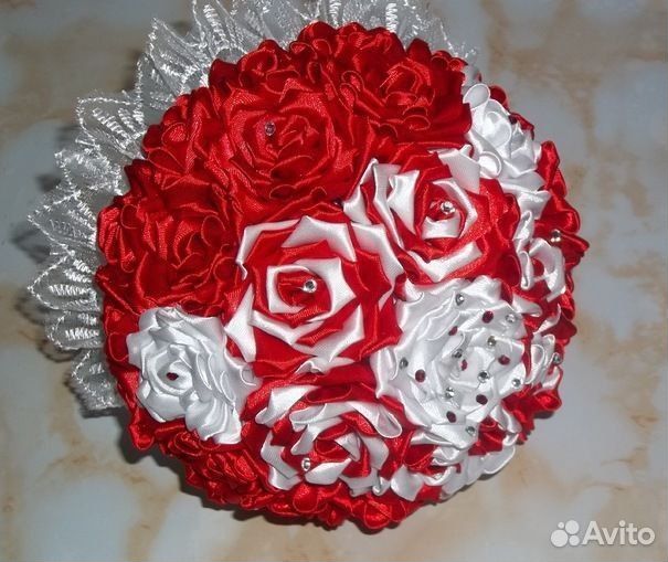 Букет из атласных лент