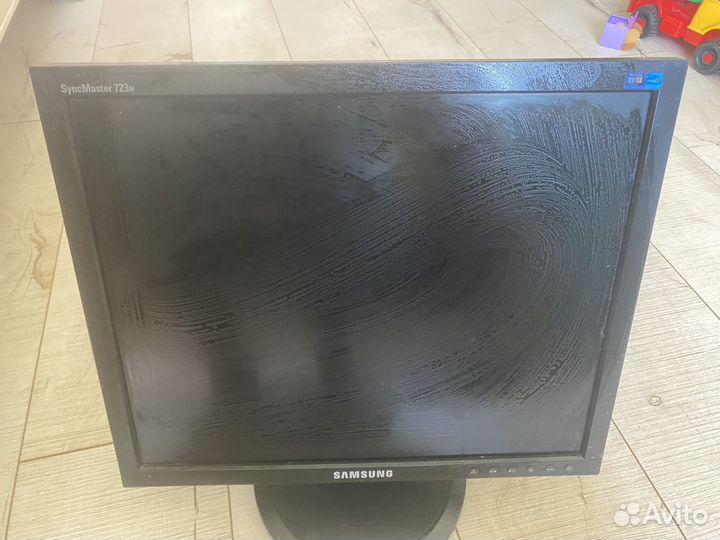 Мониторы 17 дюймов