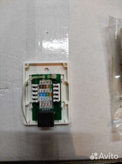 Розетка накладная RJ-45