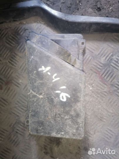 Корпус воздушного фильтра Ford Focus