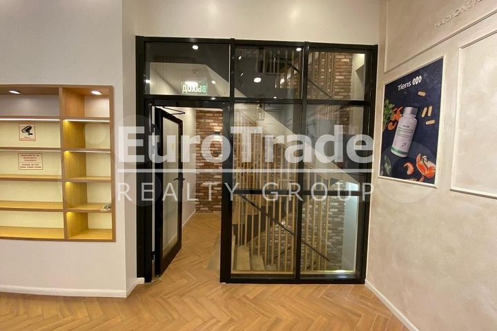 Сдам торговое помещение, 174 м²