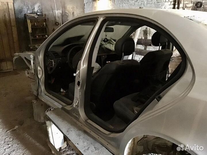 Двери в сборе W211