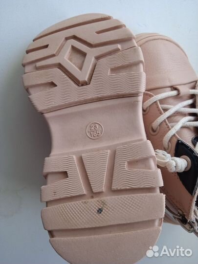 Демисезонные ботиночки на девочку 23 размера